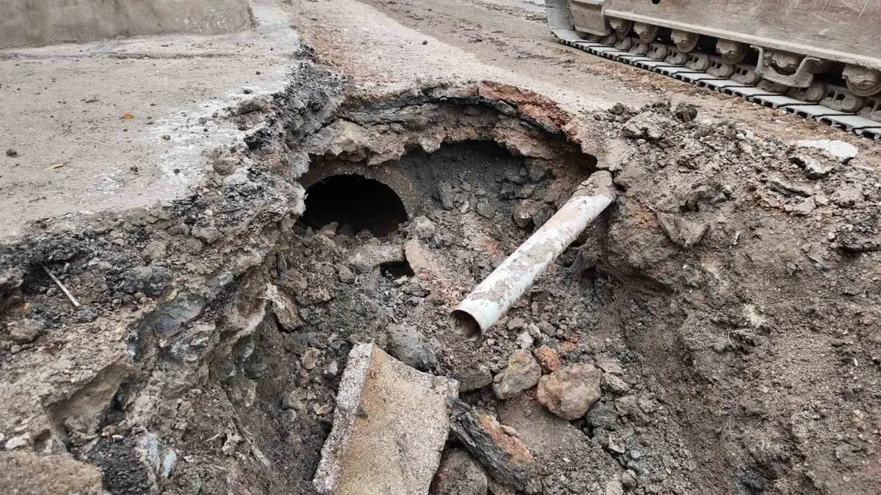 Yayladağı’nda 30 yıllık kanalizasyon hattı yenileniyor