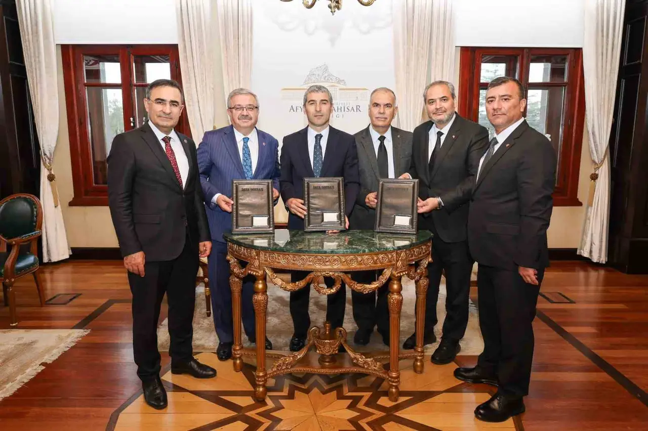Afyonkarahisar’da bin 858 öğrenciye İŞKUR Gençlik Programı desteği
