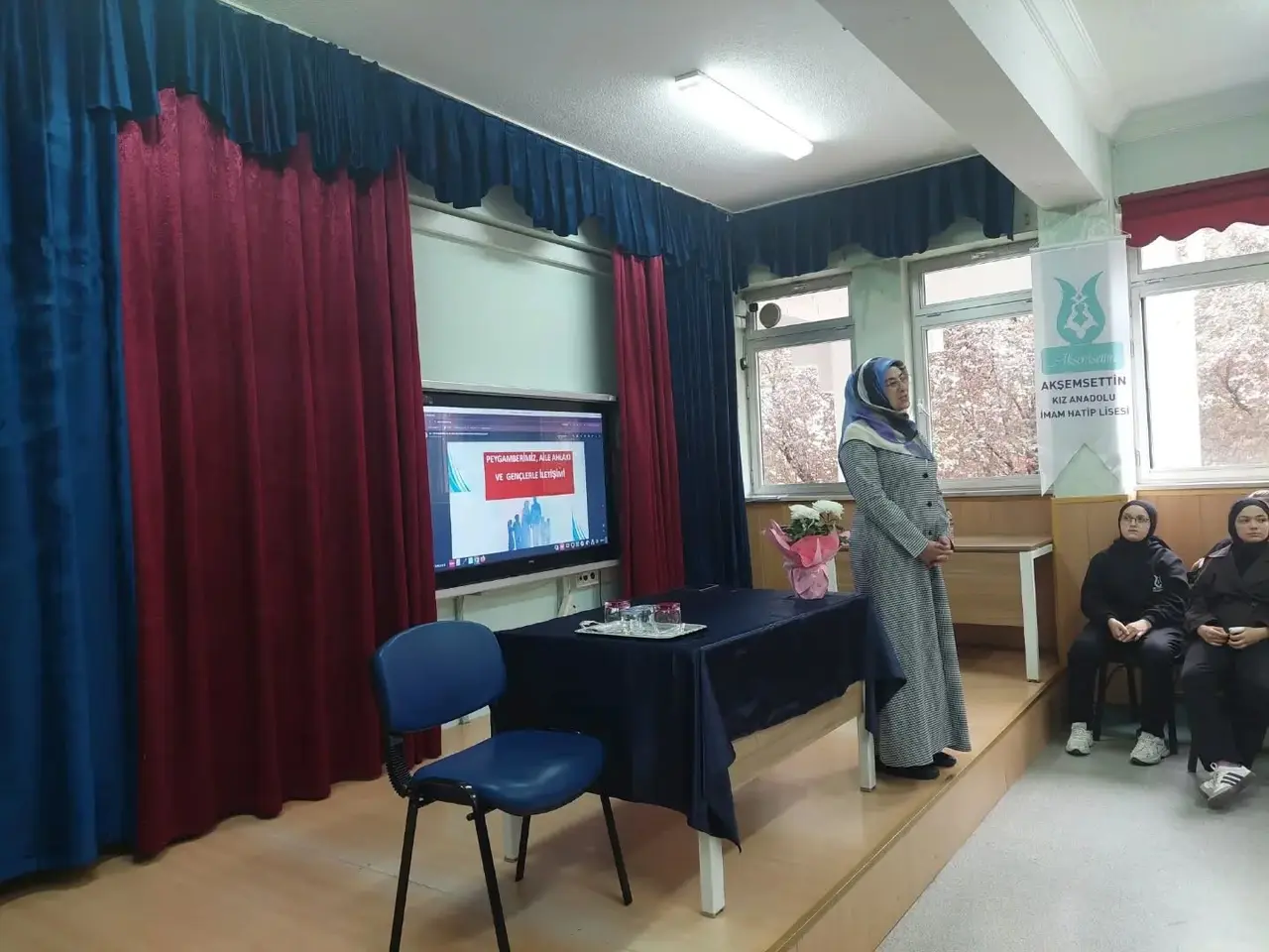 Kütahya Akşemsettin Kız Anadolu İmam Hatip Lisesi’nde "Peygamberimiz ve Aile" konulu seminer