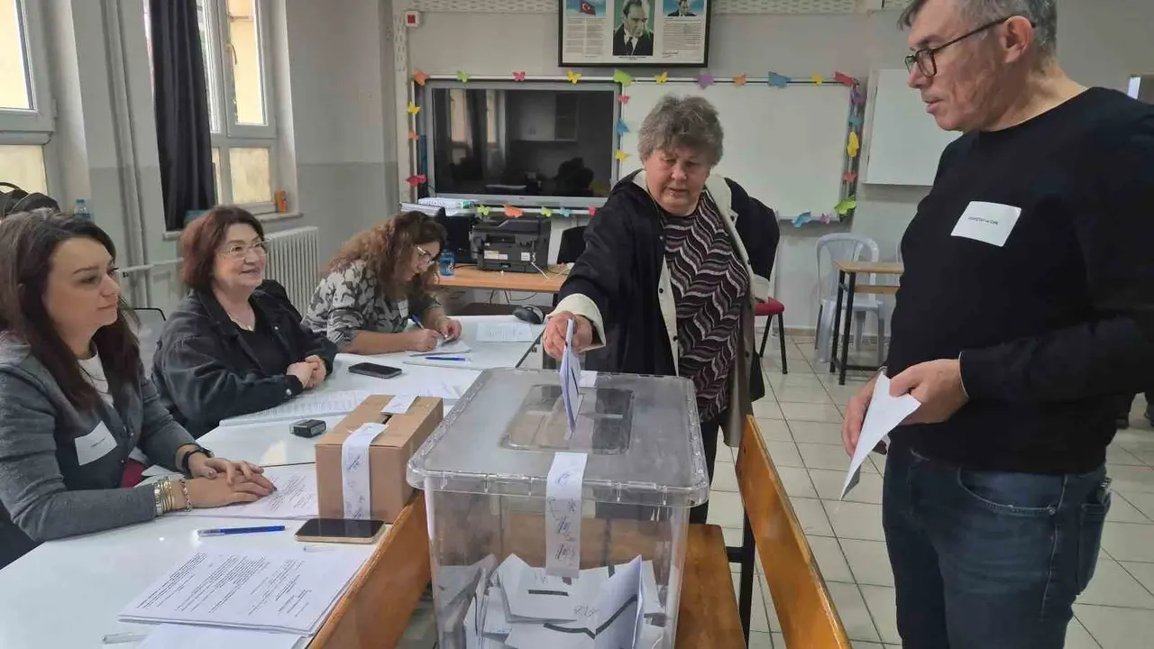 Tekirdağ’da çifte vatandaşlar Bulgaristan seçimleri için sandık başında