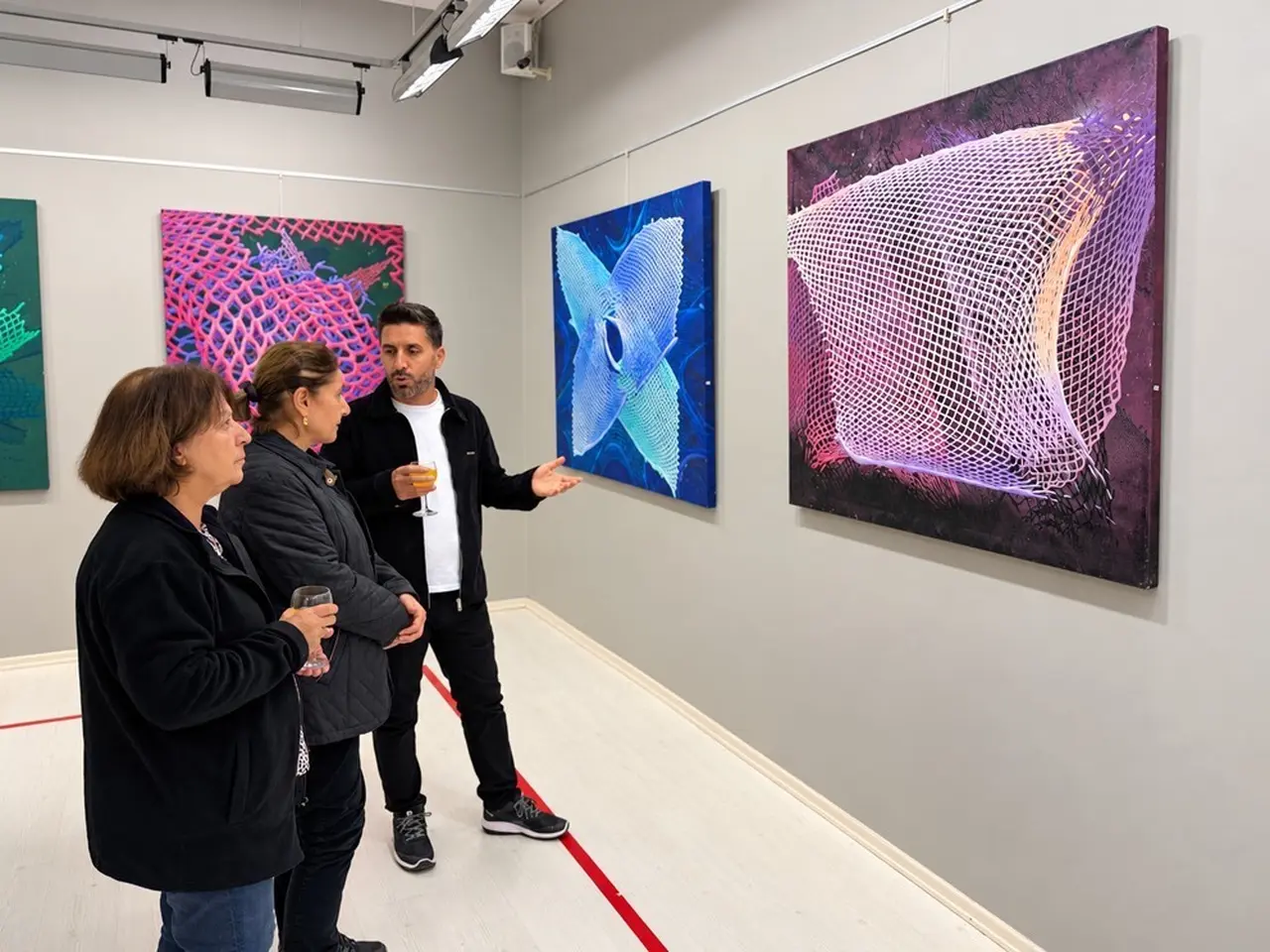 SANKO sanat galerisinde "Sonsuzluk Ağları" temalı resim sergisi
