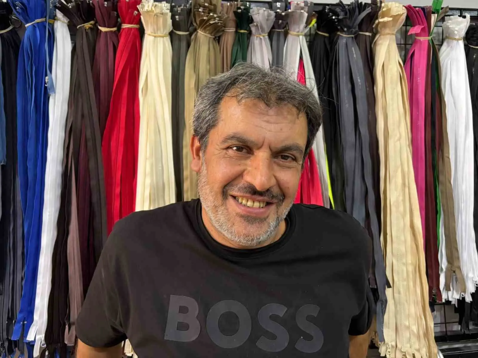 Kış sezonu yaklaştı, fermuar satışları ve tamir talebi hareketlendi