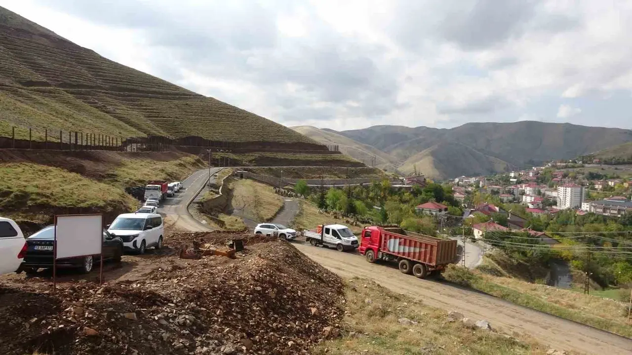 Bitlis’te çığ riskine karşı önlem çalışmaları sürüyor