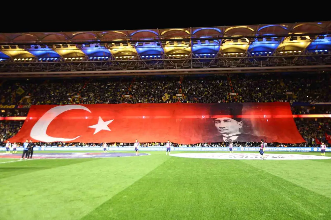 Dirk Kuyt’tan derbi sonrası 2 değişiklik