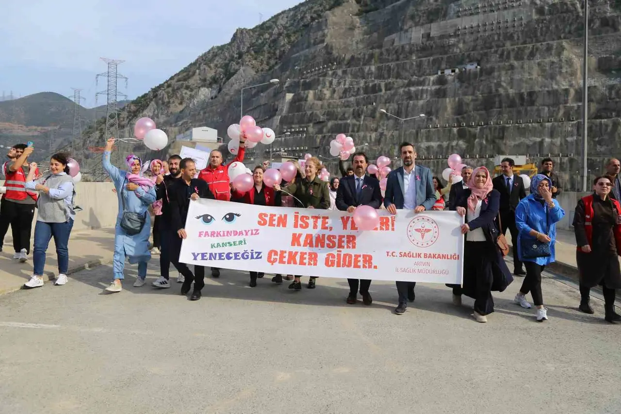 Deriner Barajı’ndan meme kanserinde erken teşhise dikkat çektiler