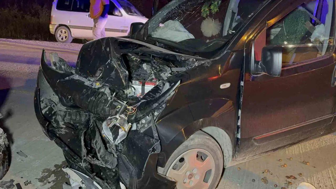 Samsun’da otomobil ile hafif ticari araç çarpıştı: 5 yaralı