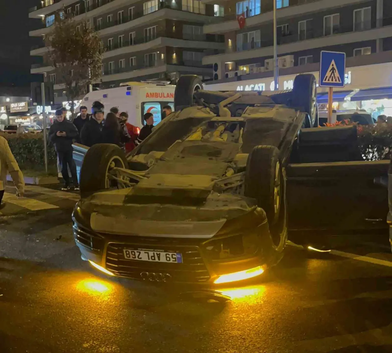 Çorlu’da otomobil takla attı: 2 yaralı