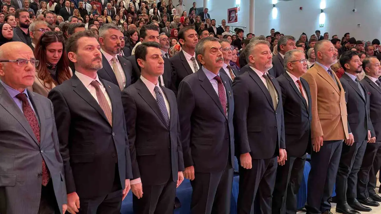 Bakan Tekin: "EBA’yı dünyanın en büyük eğitim içerik portallarından bir tanesi olmak üzere kurguladık"