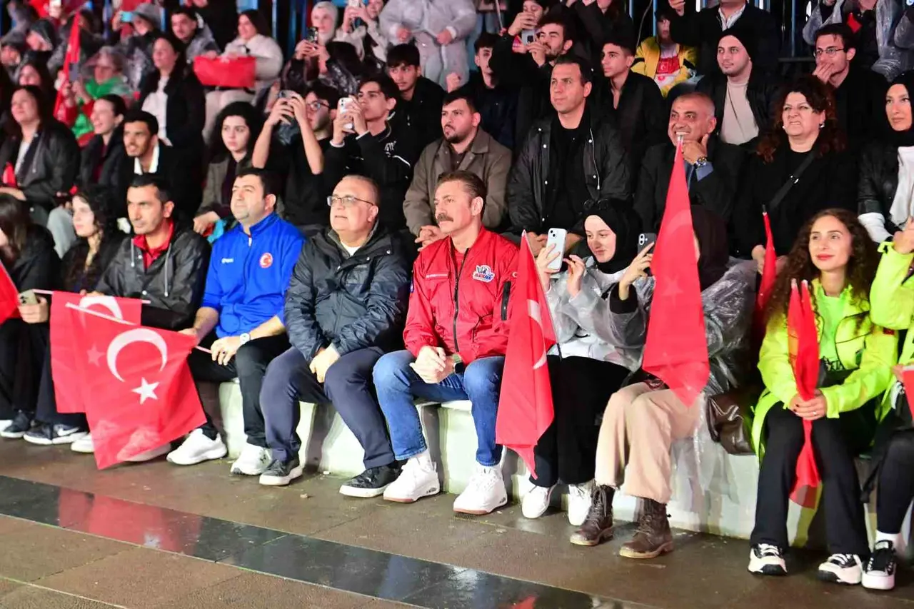 Bahçelievler’de Cumhuriyet’in 103’üncü yıl dönümü coşkuyla kutlandı