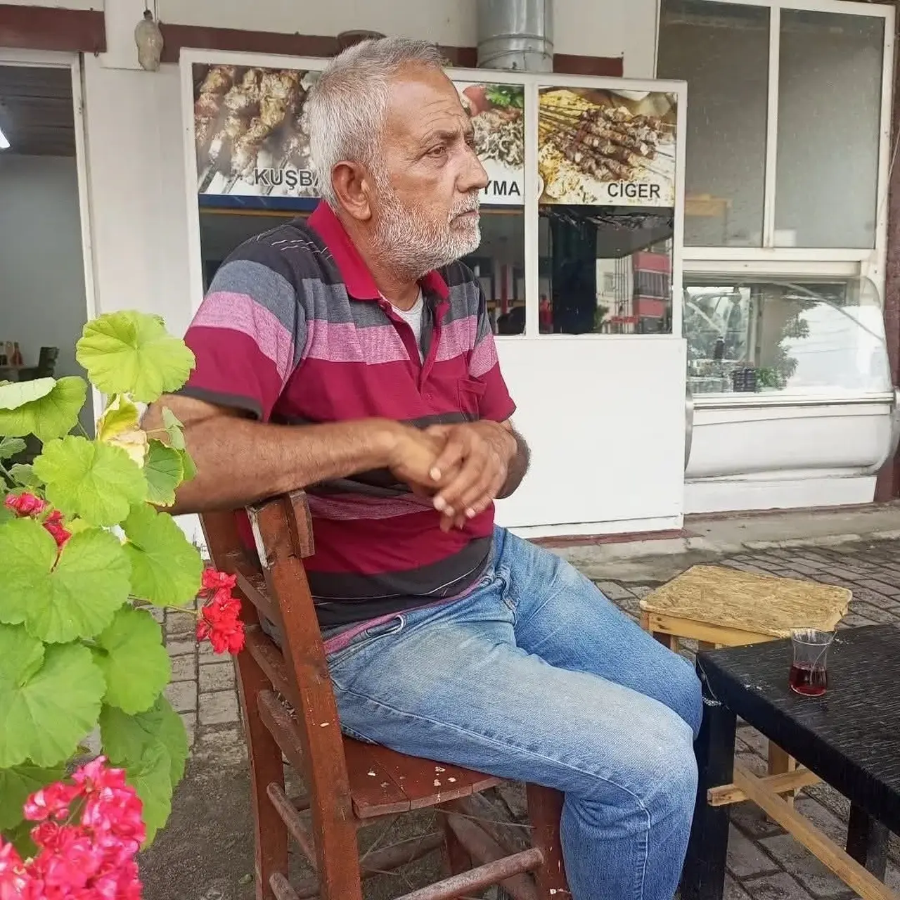 Evinin terasında ölü bulundu