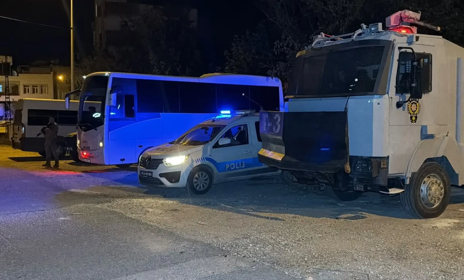 Çatışmanın olduğu mahallede güvenlik önlemleri sürüyor