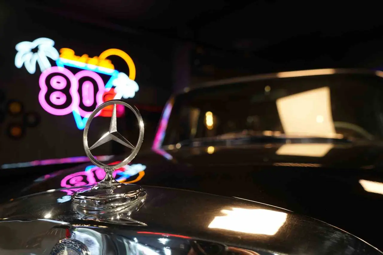Çocukluktaki oyuncak araba aşkı paha biçilemez Mercedes müzesine dönüştü
