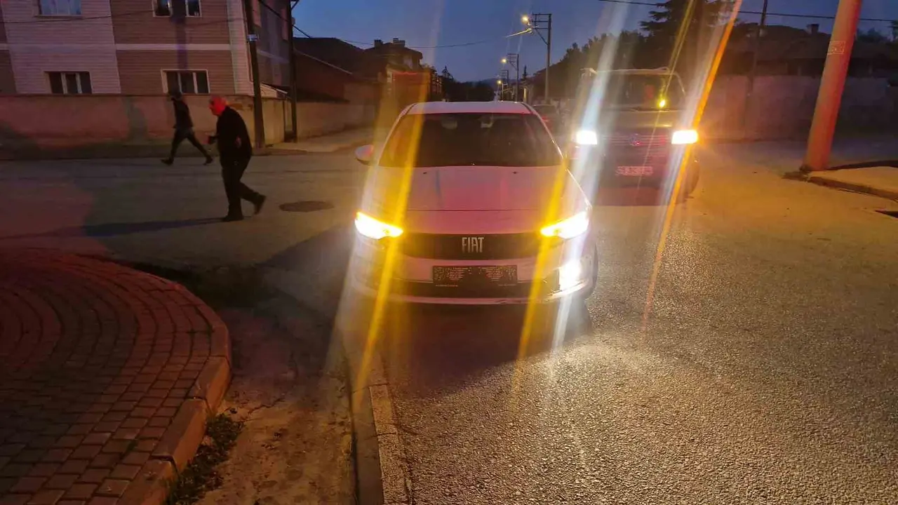 Çorum’da otomobil ile motosiklet çarpıştı: 1 yaralı