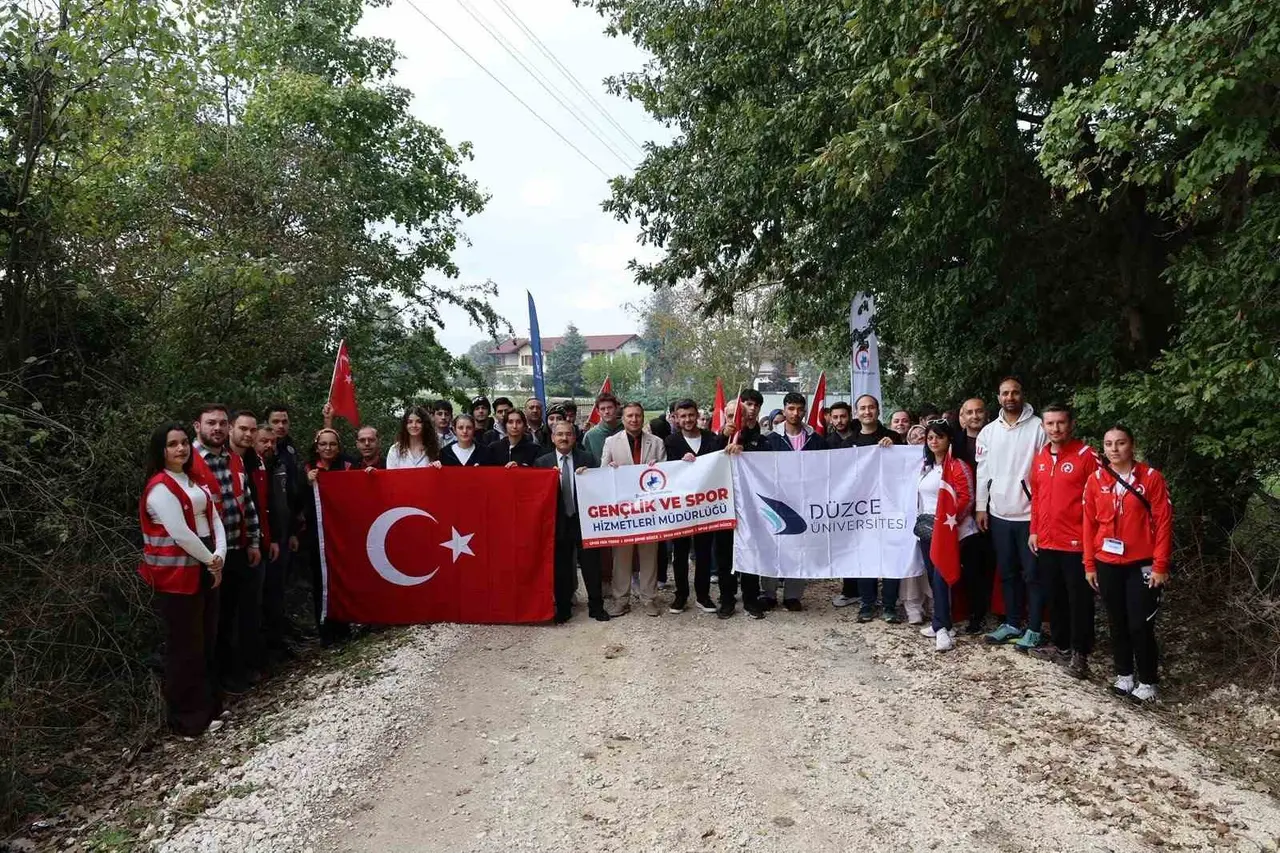Cumhuriyetin 103. yıl dönümü anısına doğa yürüyüşü