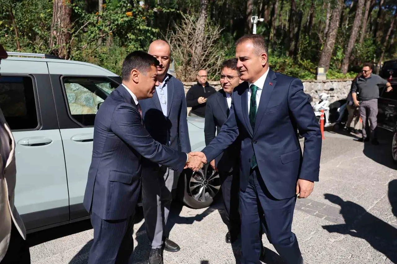 Başkan Ünlü: "2027 sezonuna dört mevsim Marmaris hedefiyle hazırlanıyoruz"