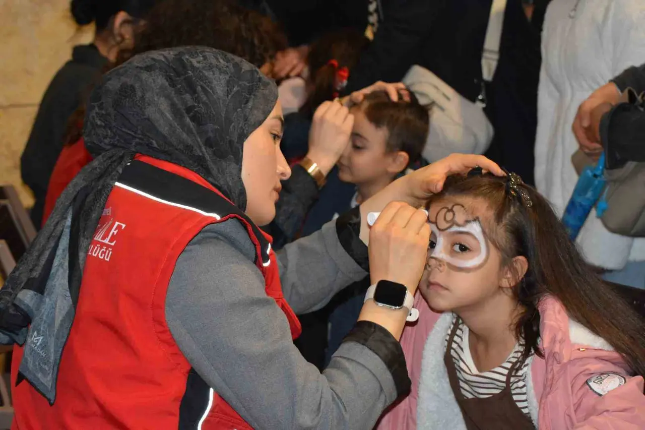Çorum’da aile yaşam merkezinin kuruluş yıldönümü çocuk şenliğiyle kutlandı