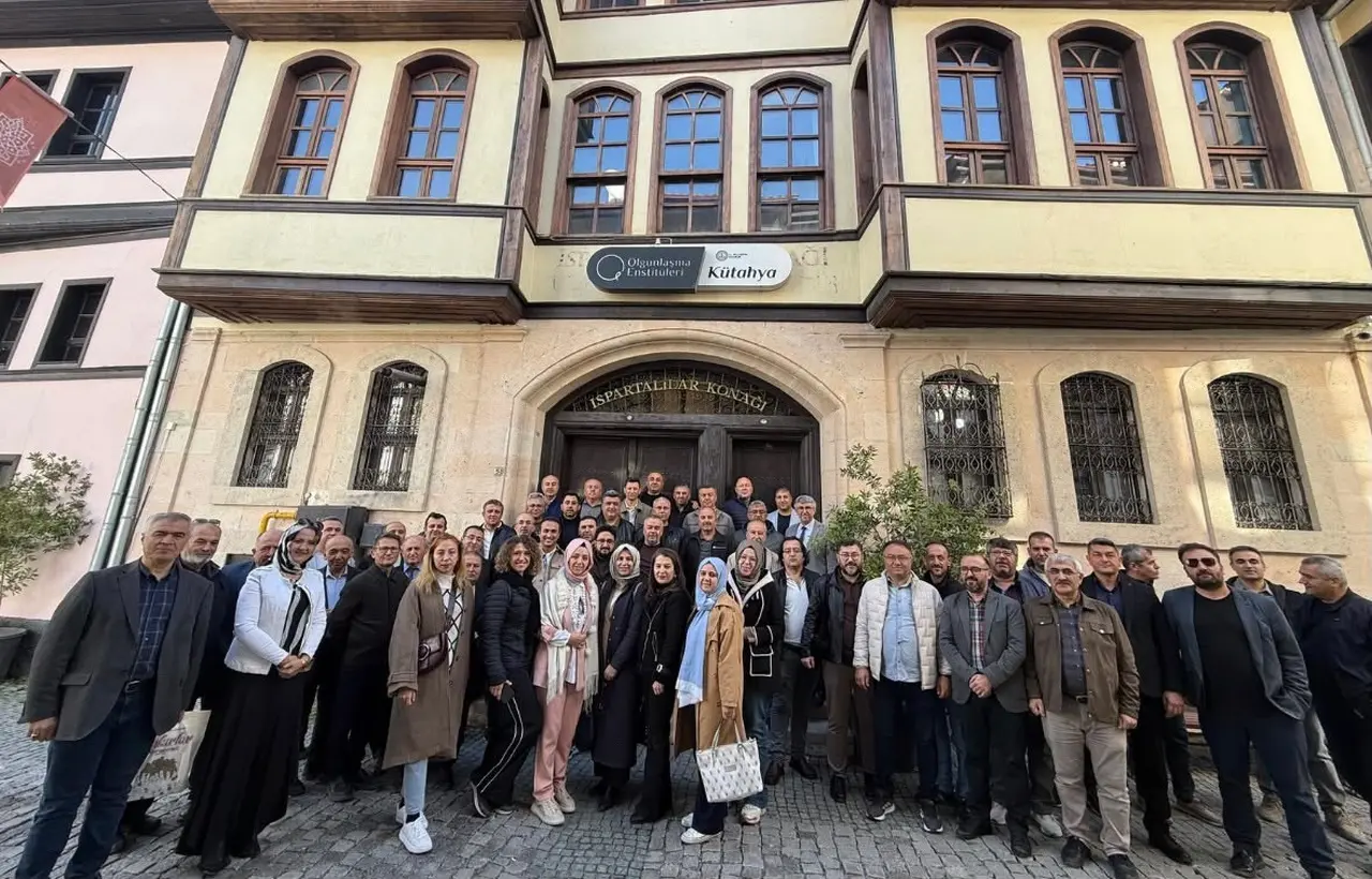 Tavşanlı’da okul müdürlerine Kütahya ve Dumlupınar eğitim gezisi