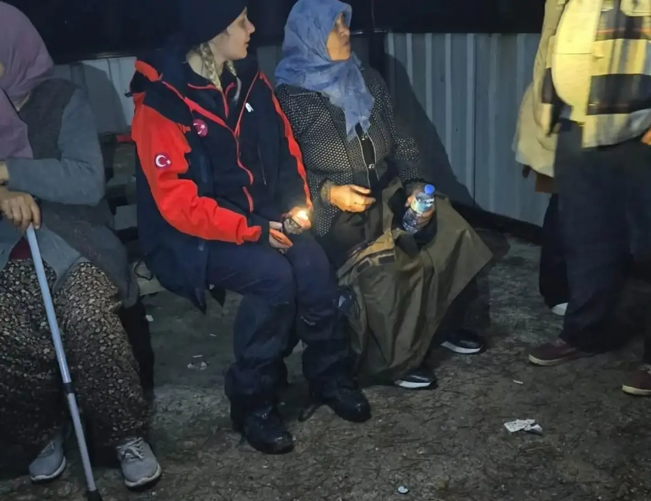 Ormanda kaybolan yaşlı kadın sağ olarak bulundu