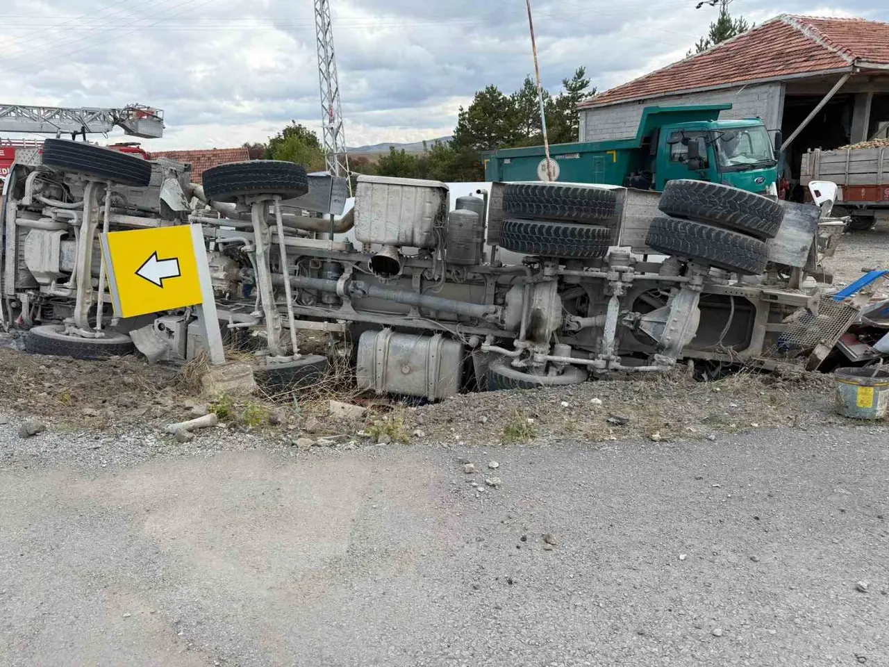 Yozgat’ta devrilen mikser metrelerce sürüklendi