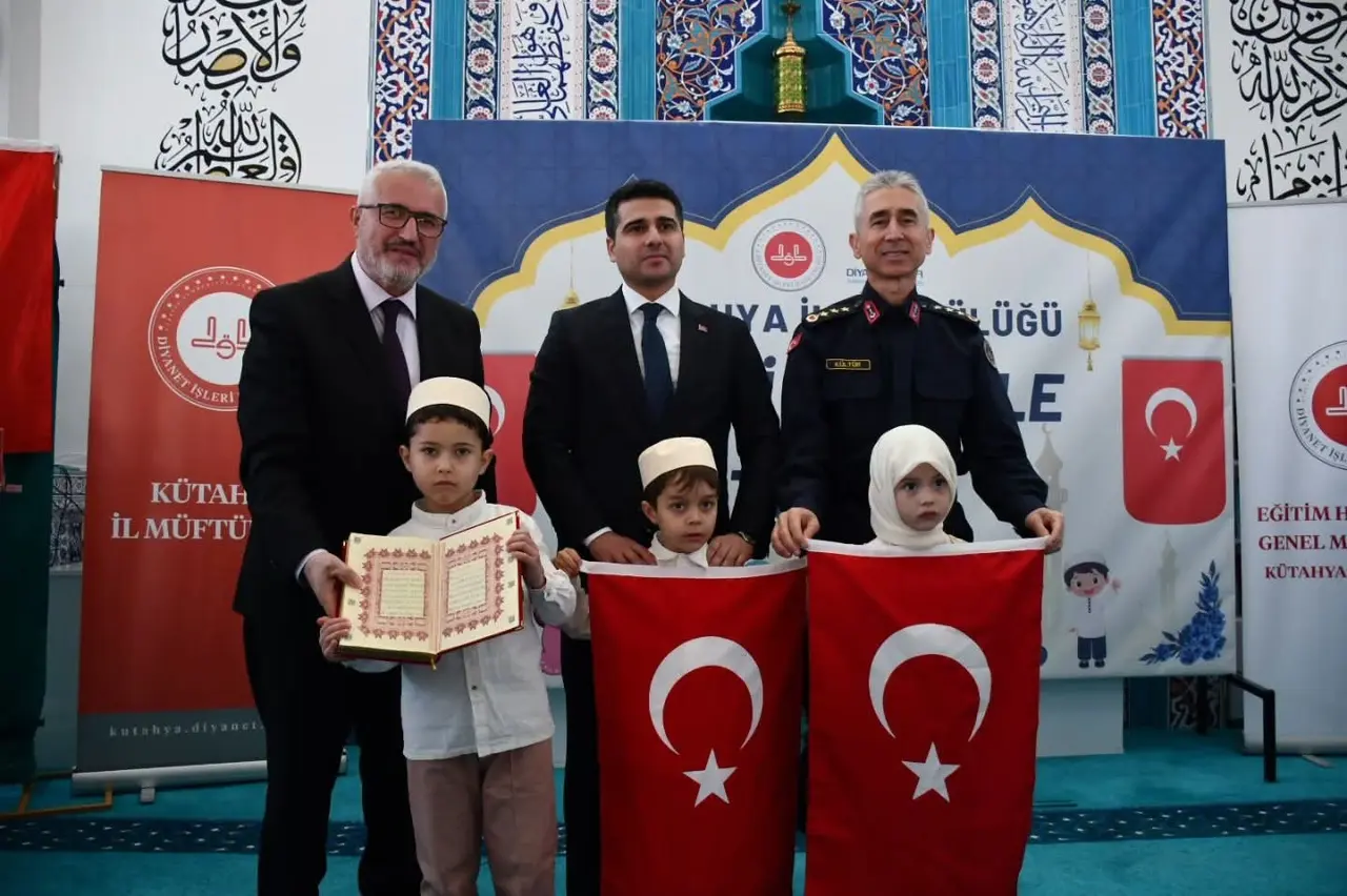 Kütahya’da minik öğrenciler Bed-i Besmele heyecanı yaşadı