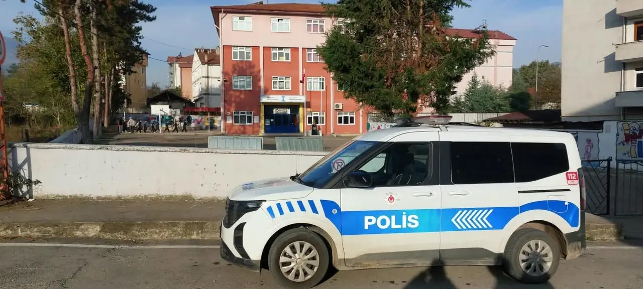 Karabük’te okul çevrelerinde güvenlik denetimleri sürüyor