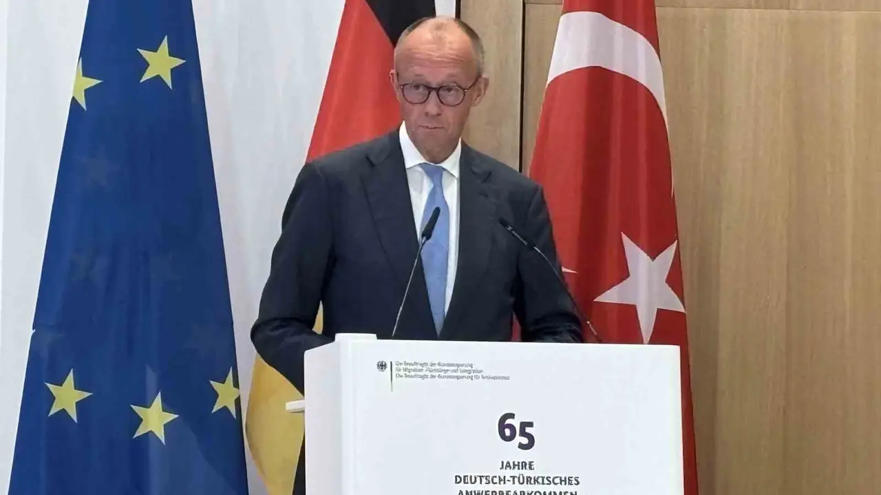 Merz: "Türkler, olağanüstü çalışkanlıklarıyla bugün içinde bulunduğumuz refahın altyapısını oluşturdular"