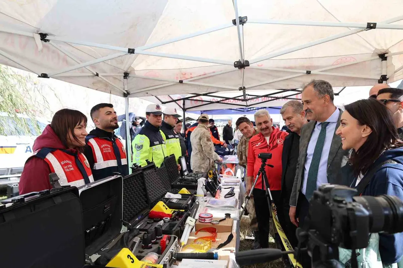 Doğu’nun Ihlara Vadisi Murat Kanyonu’nda doğa ve yöresel kültür aynı etkinlikte buluştu