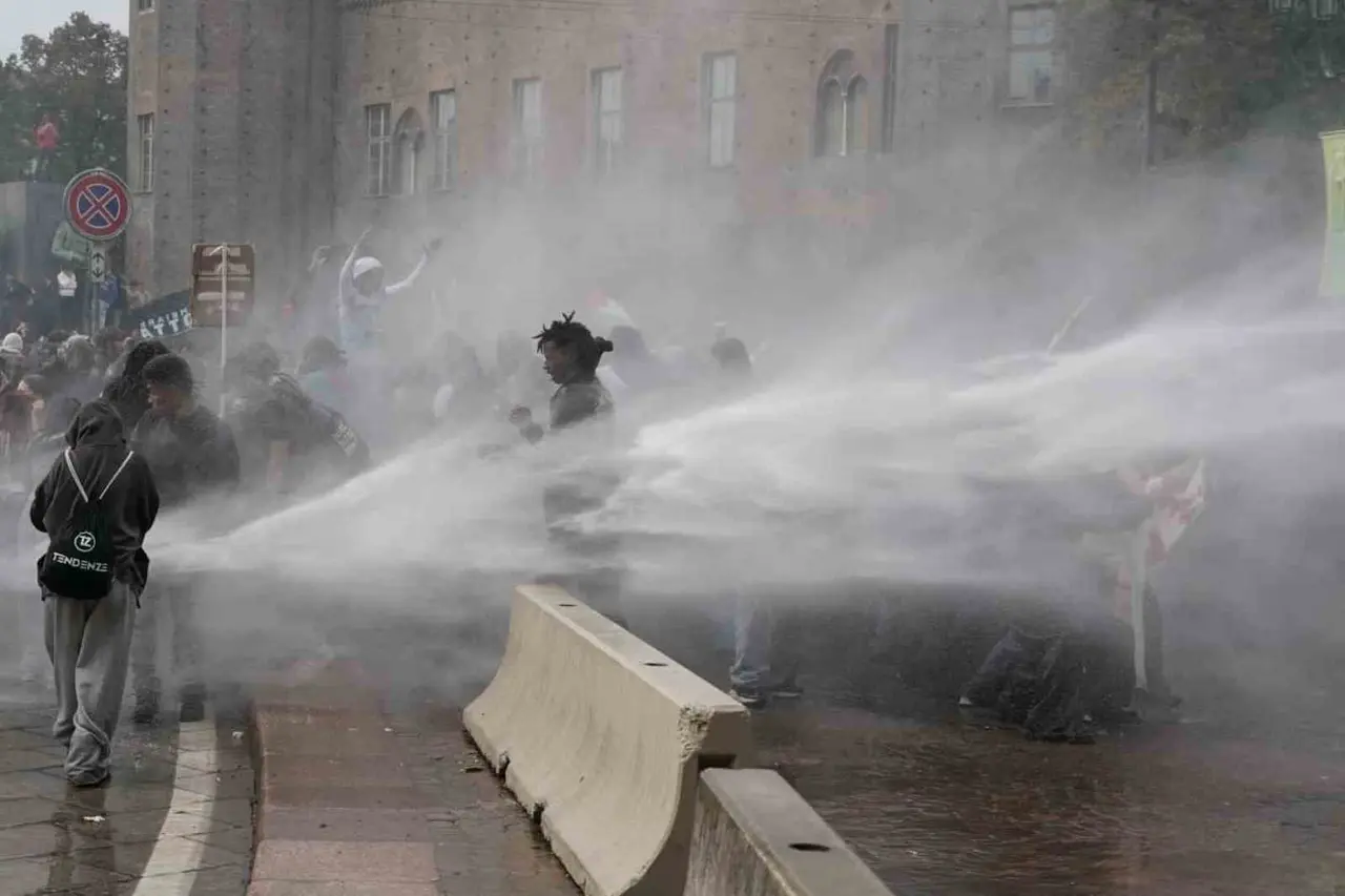 İtalya protestolarında 271 kişiye gözaltı