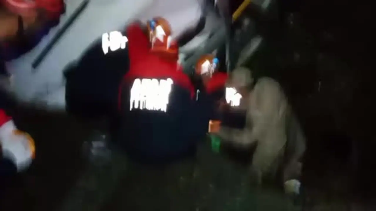 Elazığ’da tır şarampole uçtu: 2 yaralı