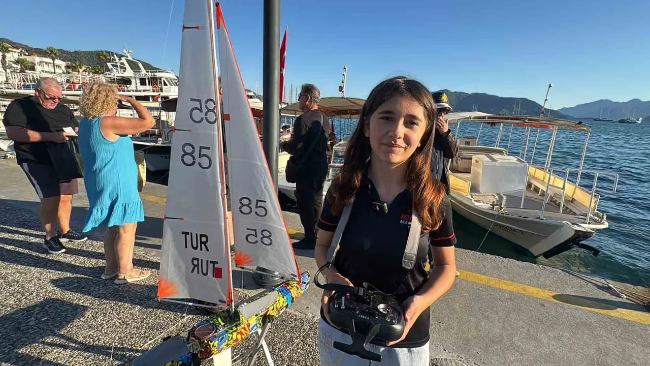 Küçük yaşına rağmen, şampiyonluk kupasını Marmaris’e getirdi