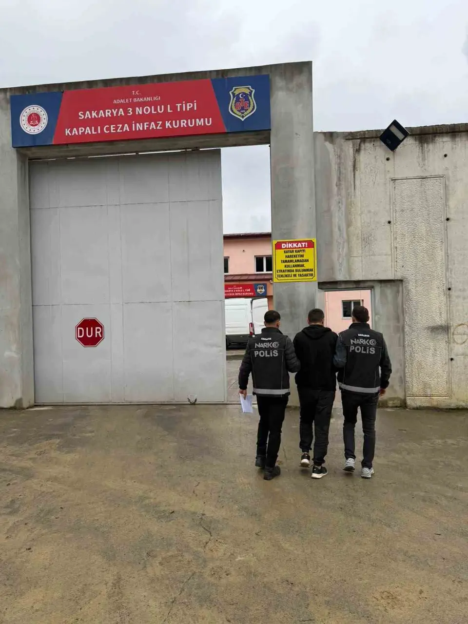 24 yıl hapis cezası bulunan firari Sakarya’da yakalandı