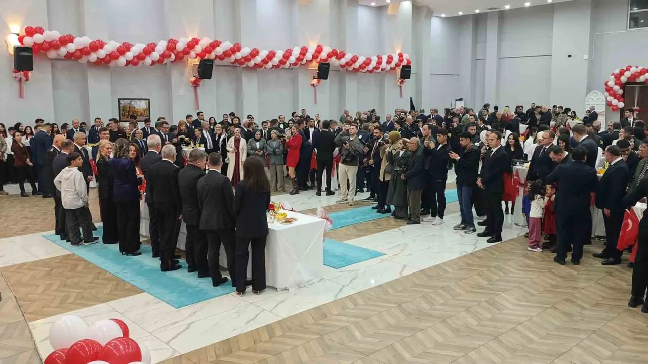 Muş’ta Cumhuriyet Bayramı resepsiyonu düzenlendi