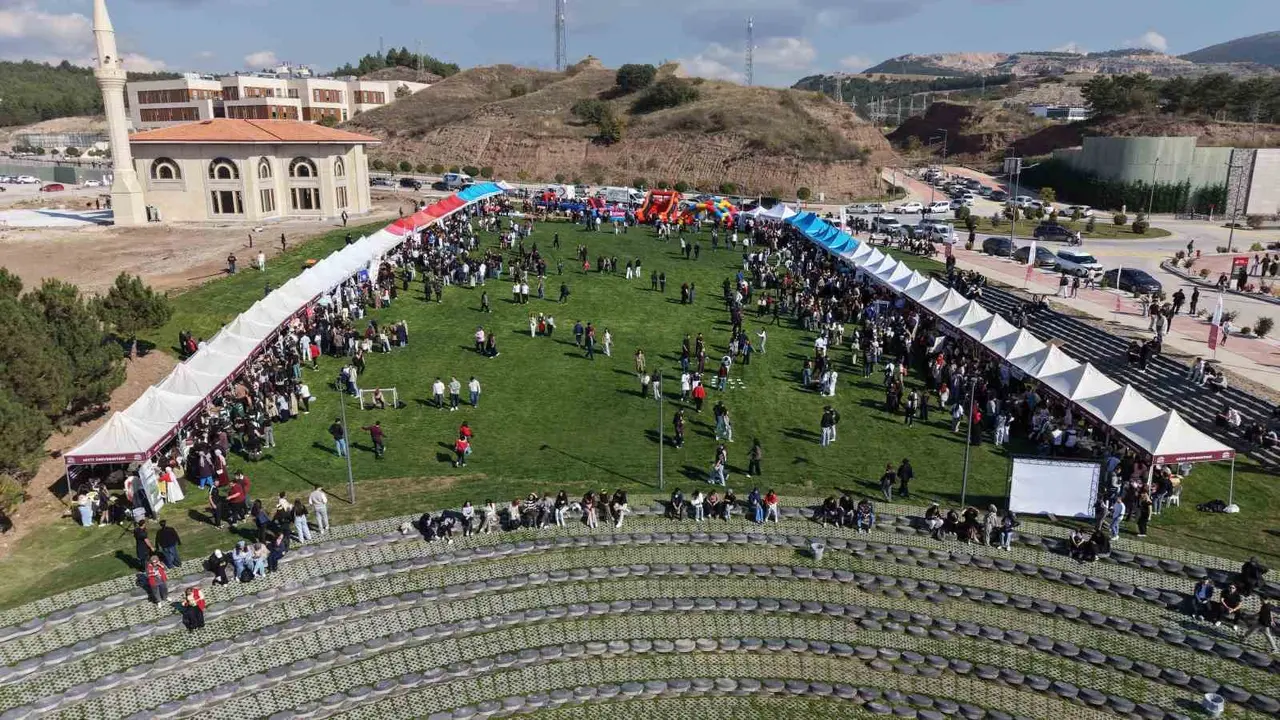 Hitit Üniversitesi’nde "Hitit’e Hoş Geldin Şenliği’26" coşkusu