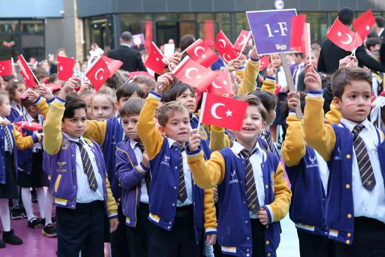 Cumhuriyetin 103. yılı Şahinkaya’da coşkuyla kutlandı