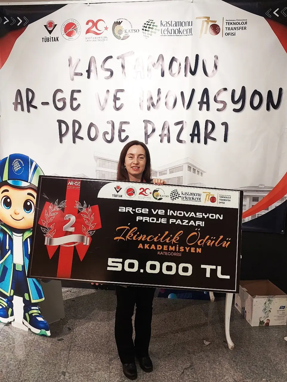 BŞEÜ’lü akademisyene 50 bin TL’lik ikincilik ödülü