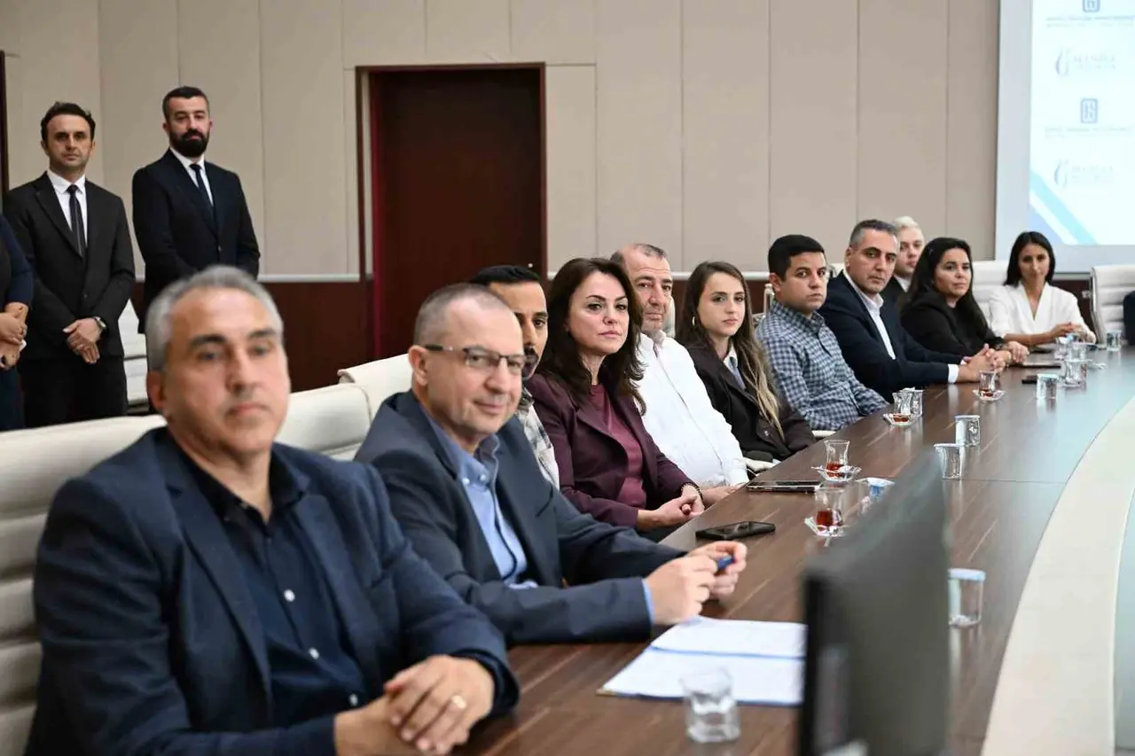 Gençler yeşil dönüşümü sahada öğrenecek