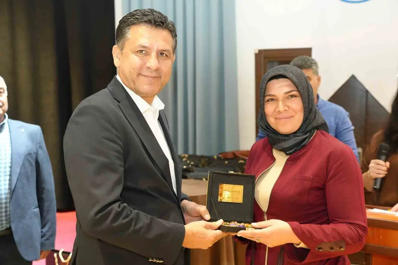 Kozan’da muhtarlar aynı sofrada buluştu