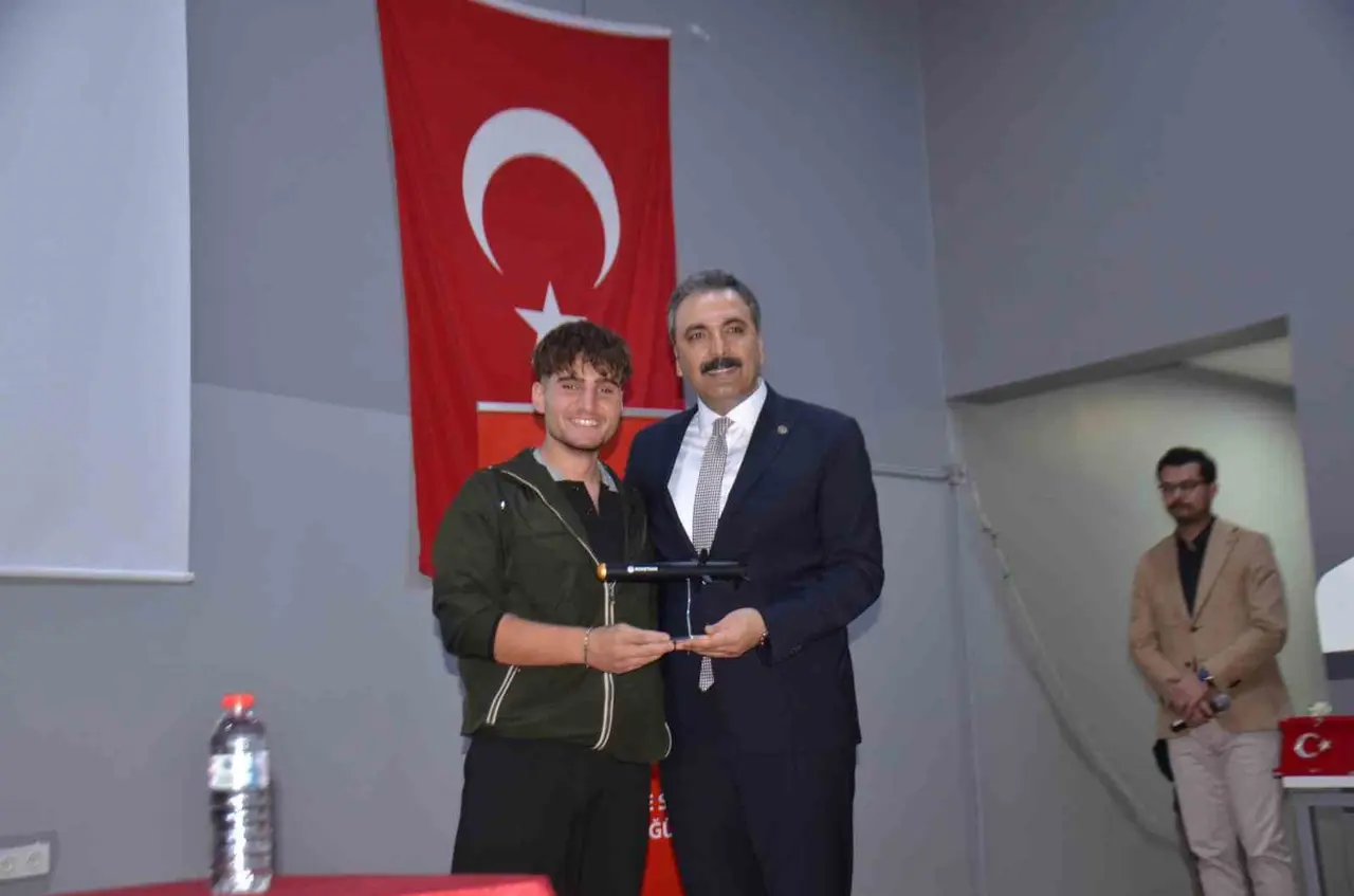 Bulanık’tan MSB’ye uzanan başarı hikâyesi: Daire Başkanı Hakan Yaşar öğrencilerle buluştu