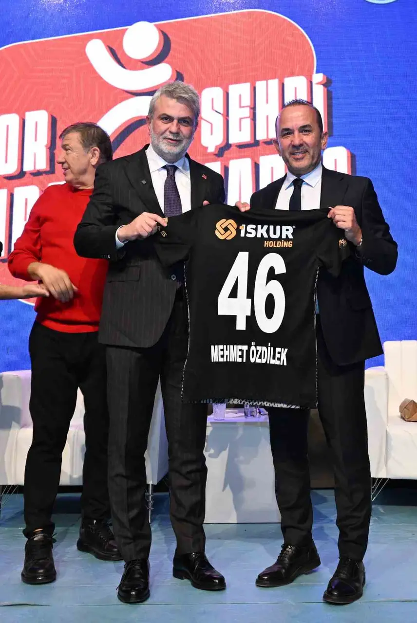 Türk futbolunun efsane isimleri, spor şehri Kahramanmaraş’ta buluştu