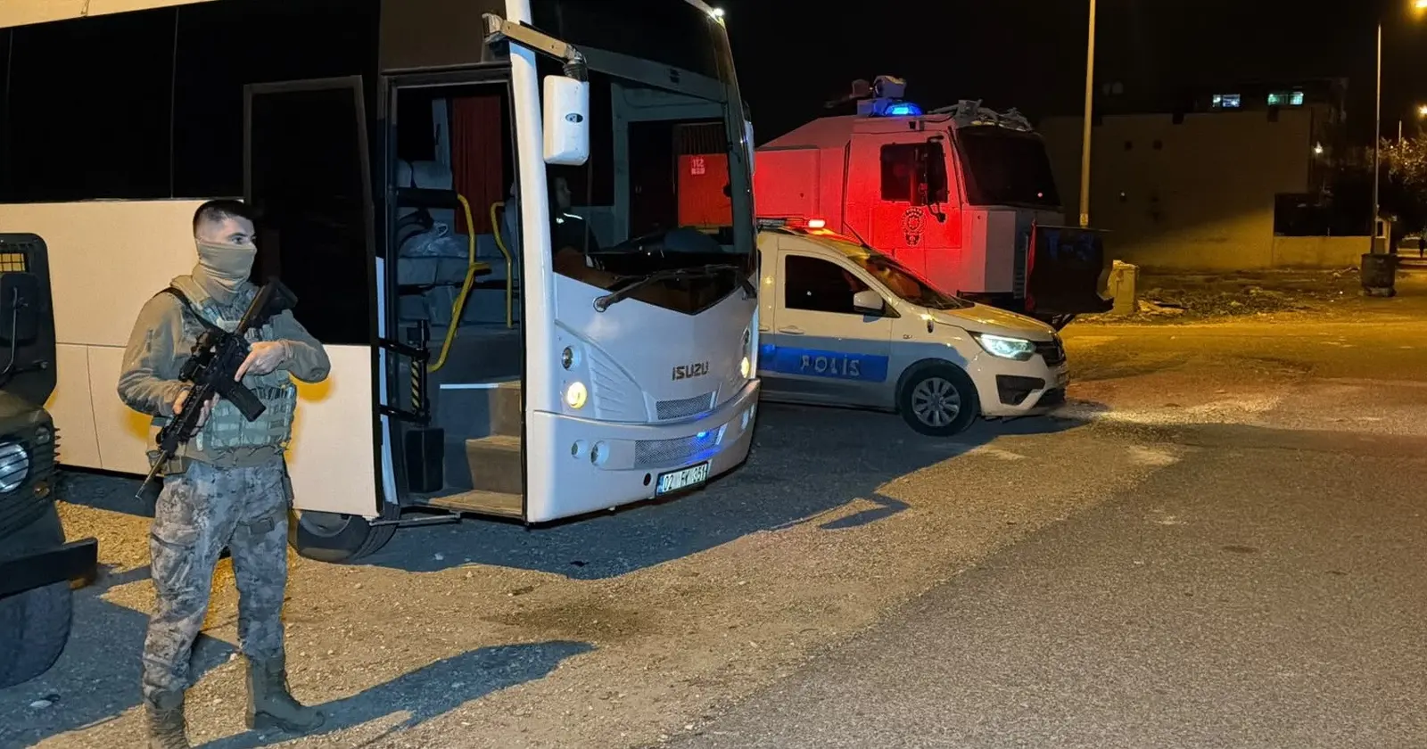 Çatışmanın olduğu mahallede güvenlik önlemleri sürüyor