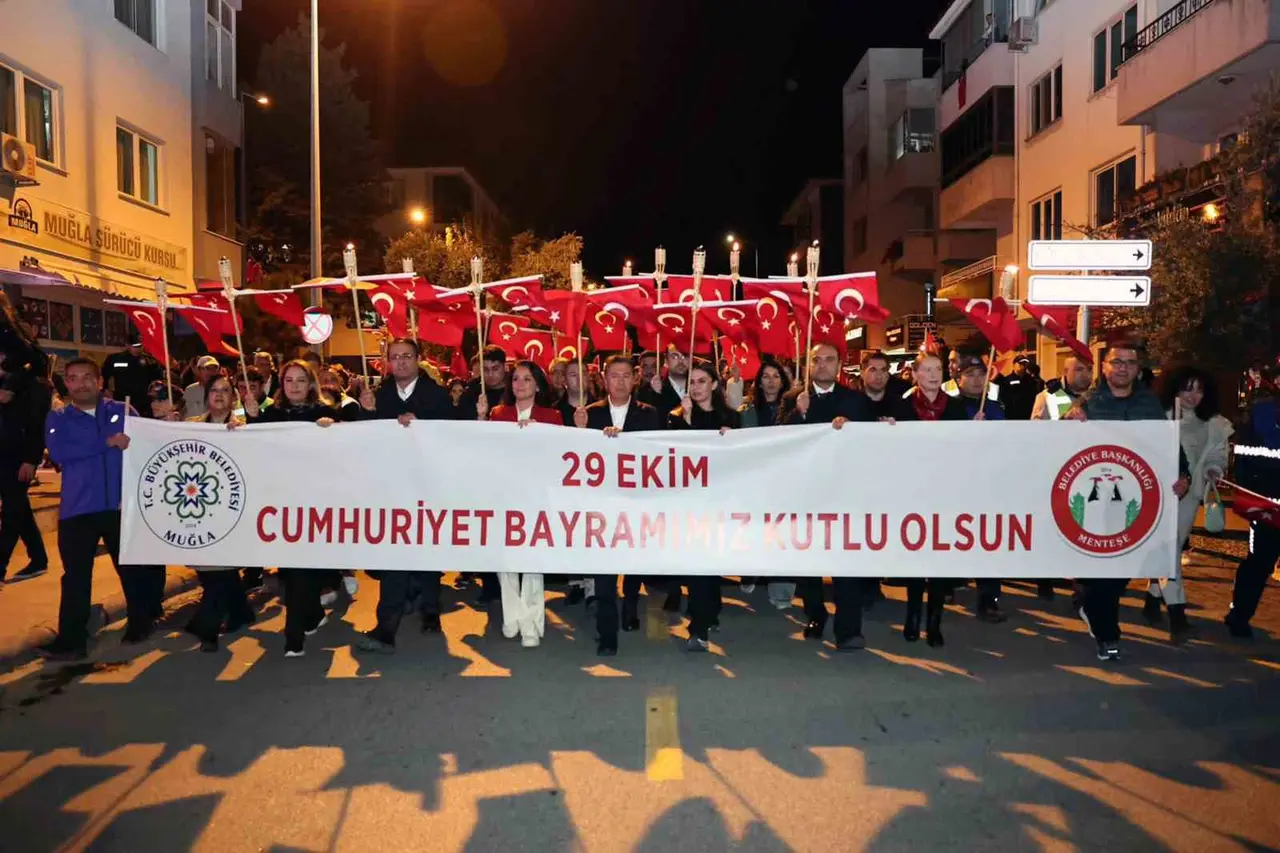 Muğla’da Cumhuriyet’in 103. yılı binlerce kişinin katılımıyla kutlandı