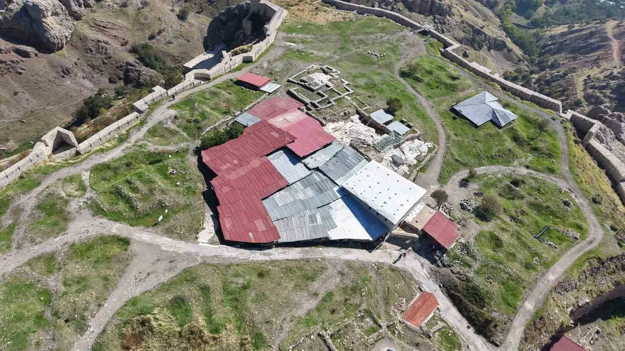 Elazığ’da 940 yıllık cami, restorasyonun ardından ibadete açıldı