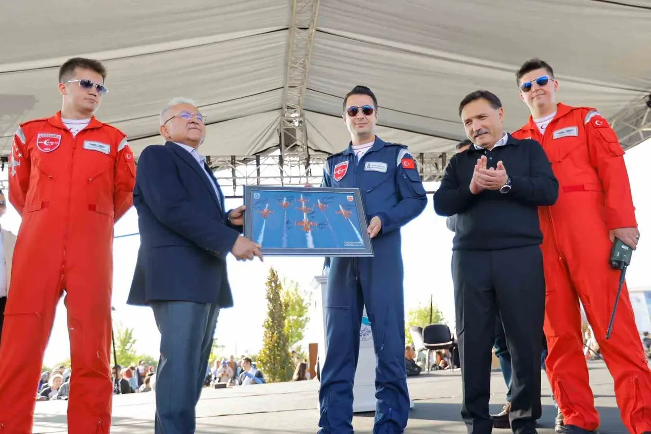 Sanayi ve Teknoloji Bakanı Kacır’dan BİLİMFEST Kayseri’ye Türkiye birinciliği ödülü