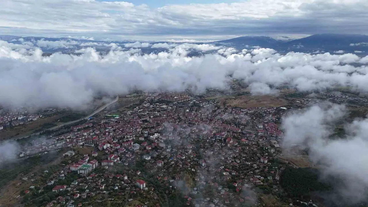 Bingöl’de bulutlar yeryüzüyle buluştu, ortaya eşsiz görüntüler çıktı