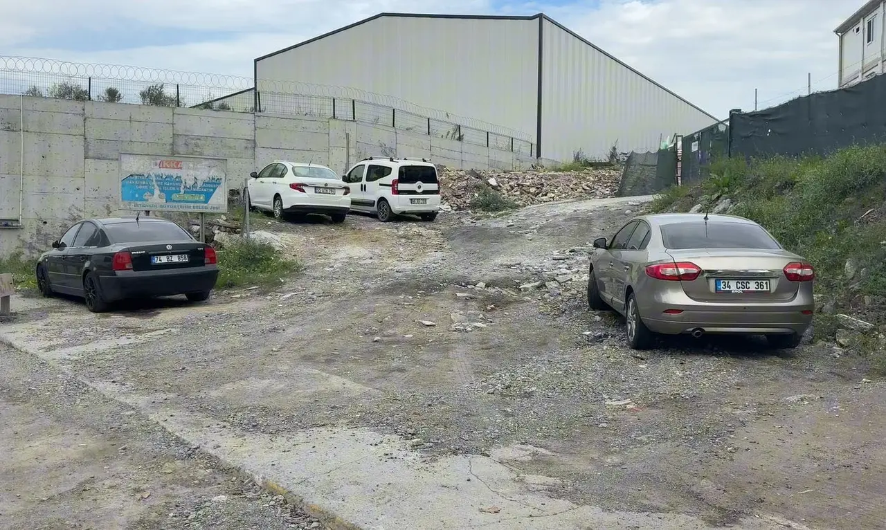 Büyükçekmece’deki cinayetin faili araç içerisinde ölü bulundu