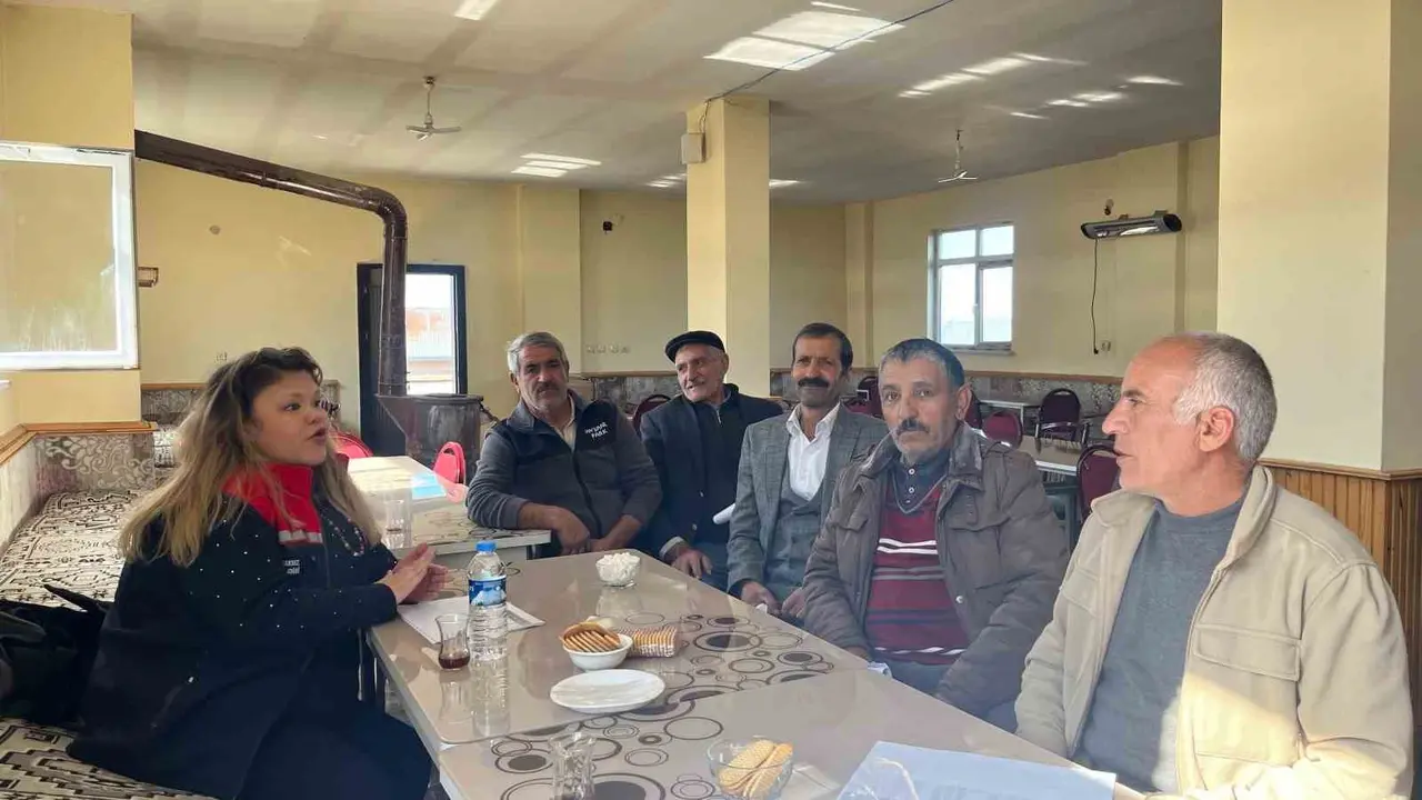 Kars’ta tarım ekipleri üreticinin sorunlarını sahada dinliyor