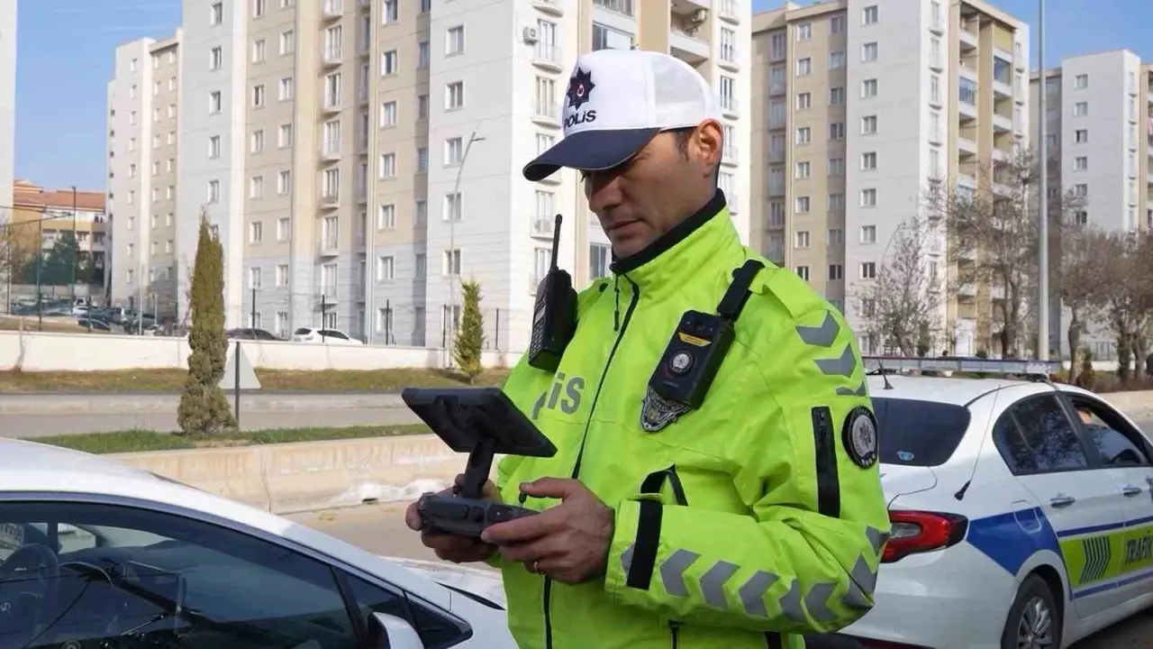 Ehliyetsiz sürücünün planını dron bozdu: 80 bin lira ceza