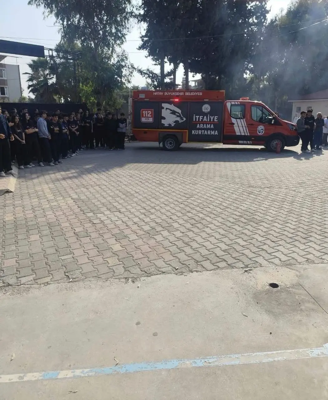 Antakya’da öğrenci ve öğretmenlere yangın eğitimi verildi