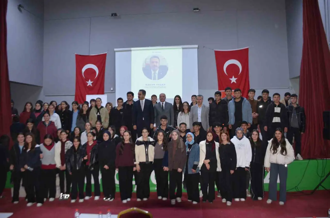 Bulanık’tan MSB’ye uzanan başarı hikâyesi: Daire Başkanı Hakan Yaşar öğrencilerle buluştu