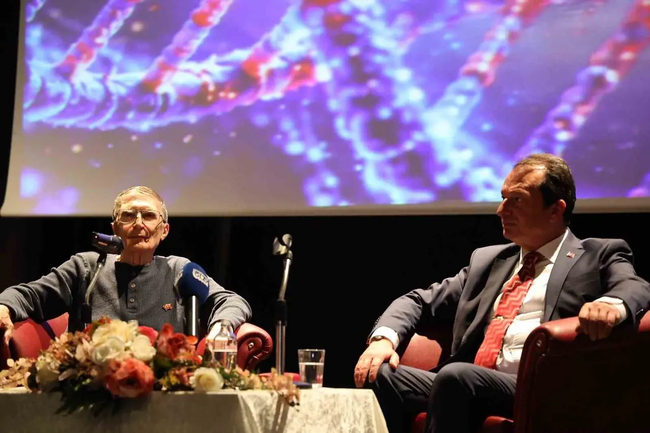 Nobel ödüllü Aziz Sancar Diyarbakır’da öğrencilerle buluştu